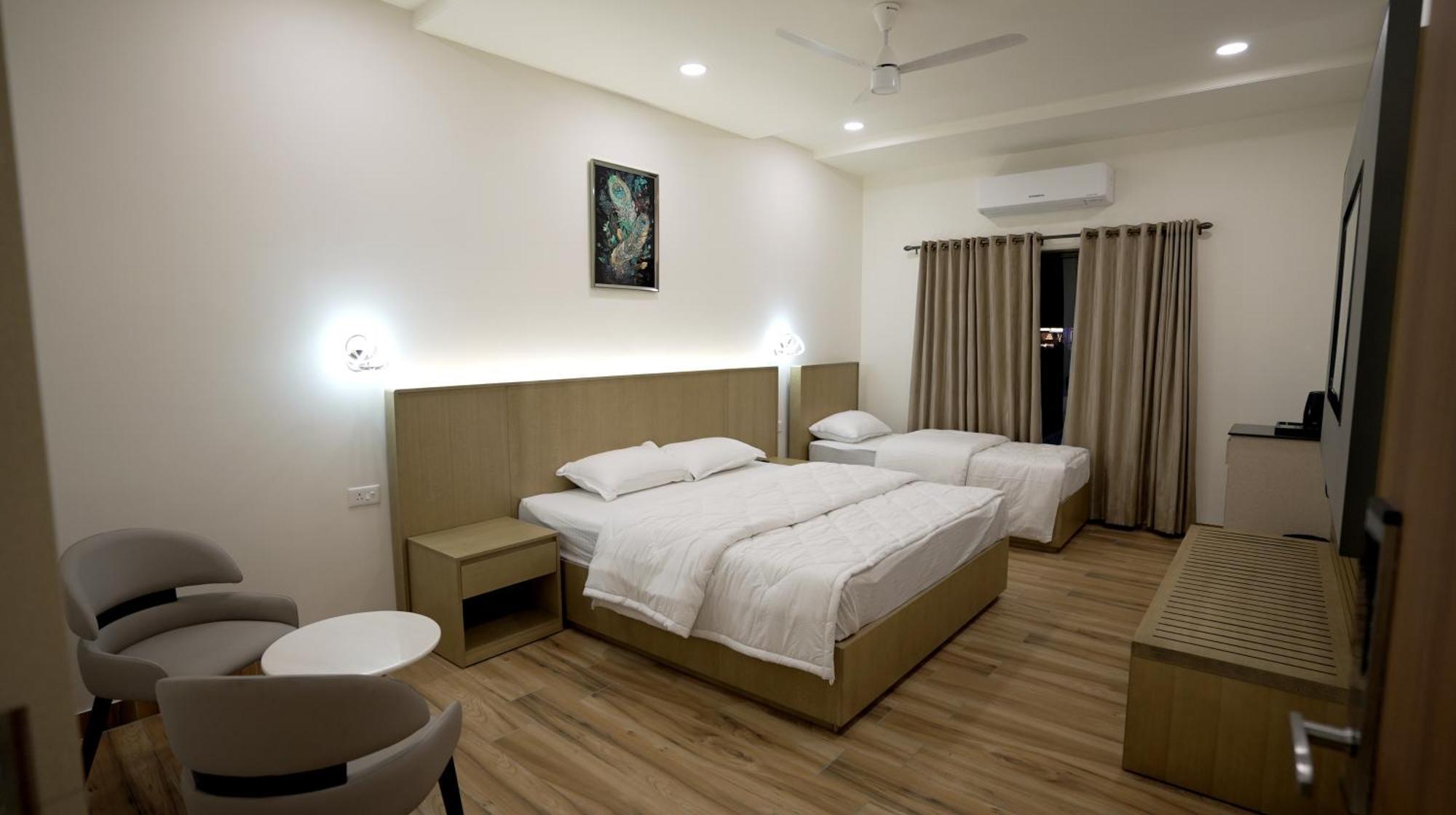 Hotel Lamba Celebrations à Nagpur Extérieur photo